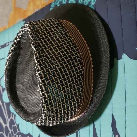 Hat - Picture 2 of 3